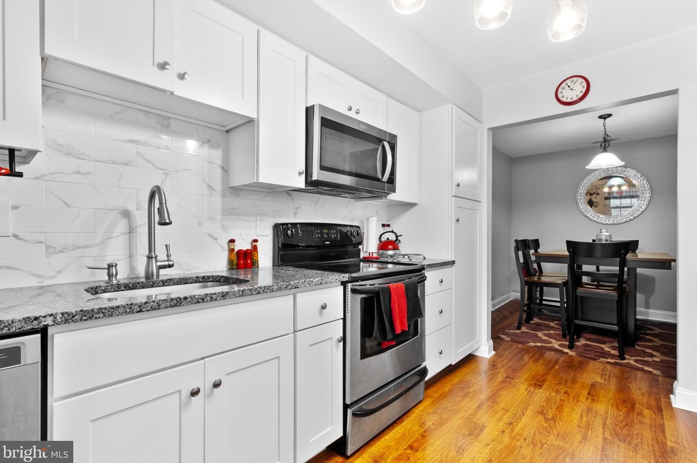 2139 Harbour Dr, Palmyra NJ  08065-1105 exterior