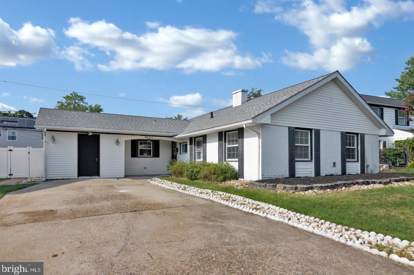 57 Buckeye Ln, Willingboro, NJ 08046