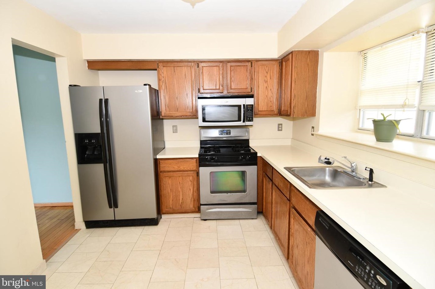 13 Roanoke Ct, Chesterfield, NJ 08505