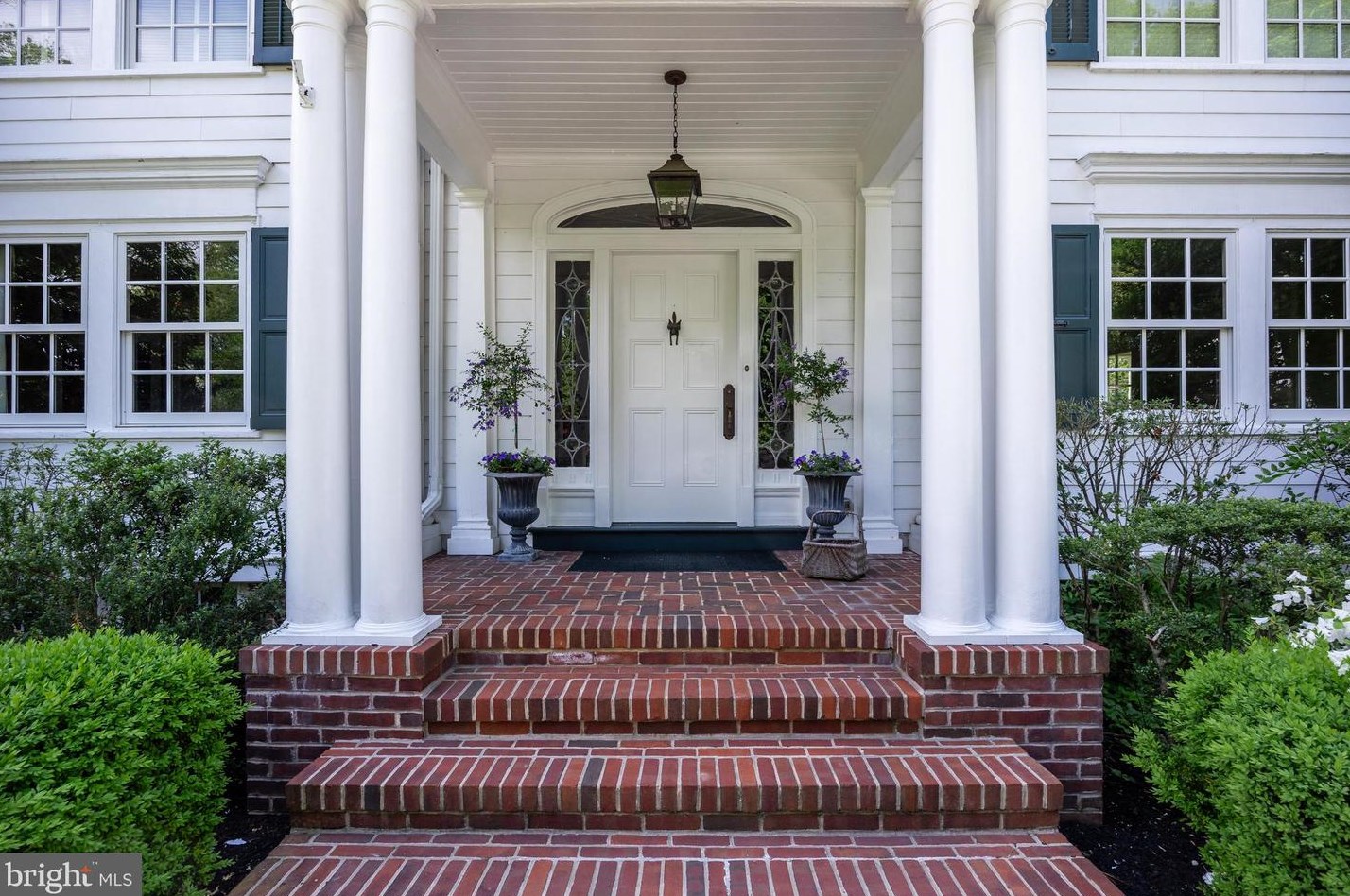 840 Golfview Rd, Moorestown NJ 08057-2024 exterior