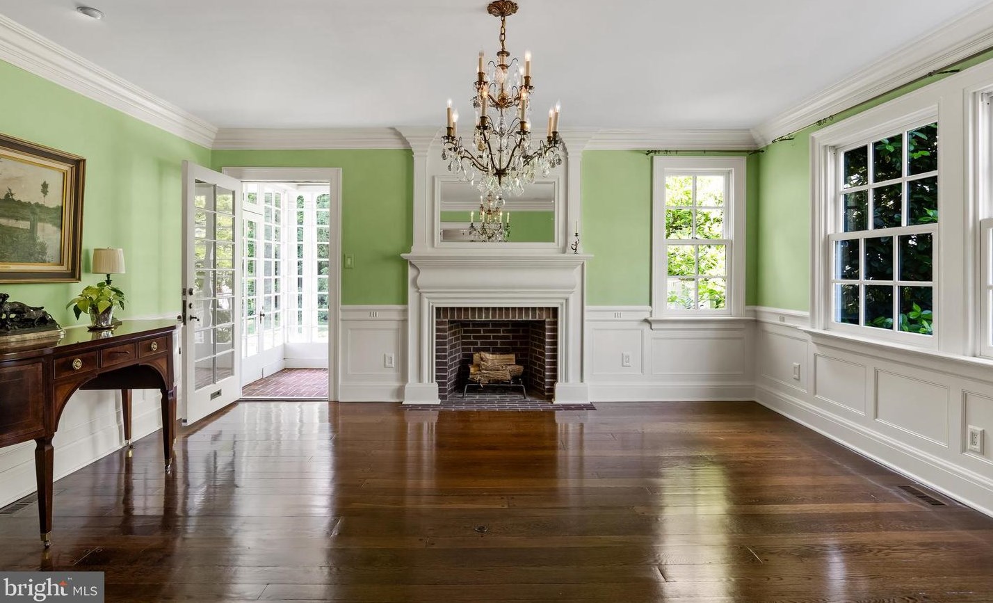 840 Golfview Rd, Moorestown NJ 08057-2024 exterior