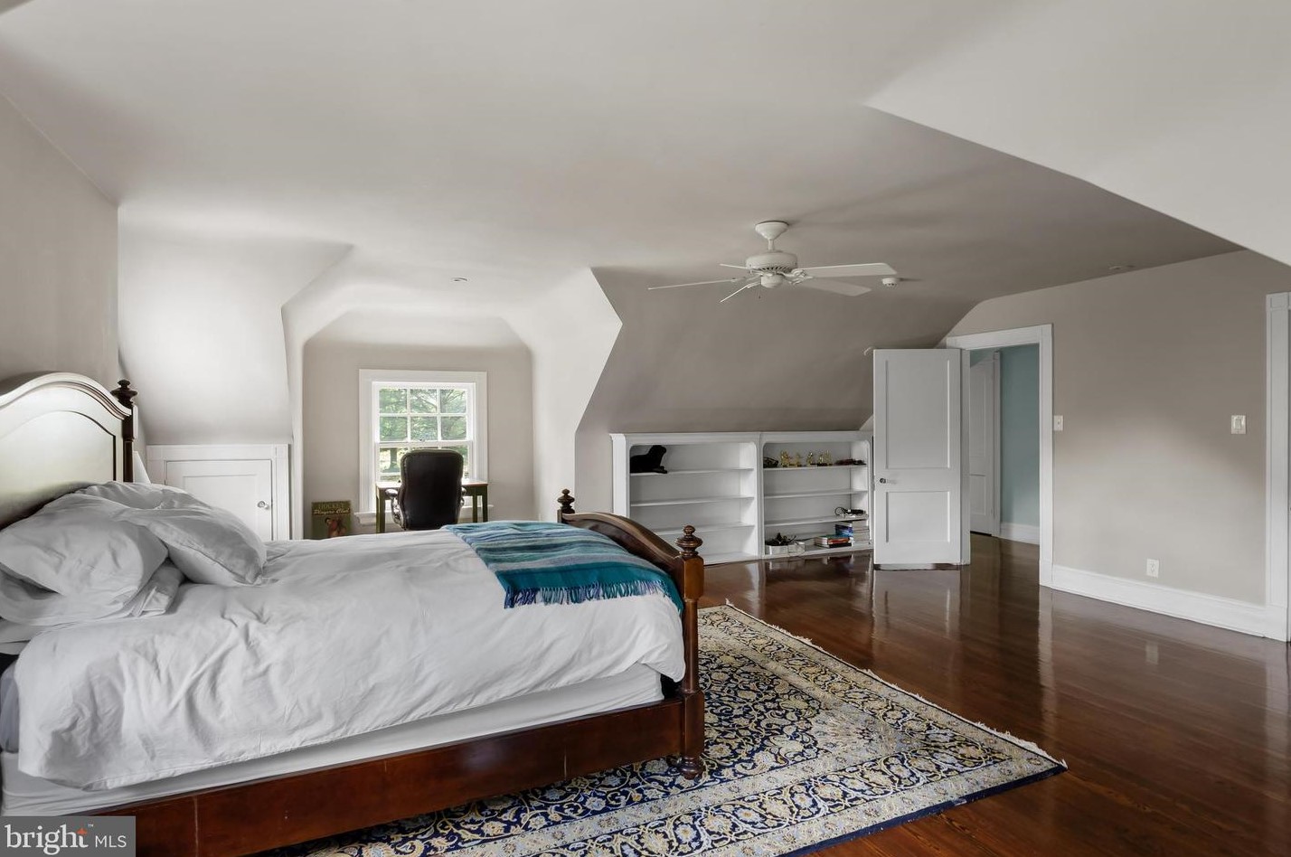 840 Golfview Rd, Moorestown NJ 08057-2024 exterior