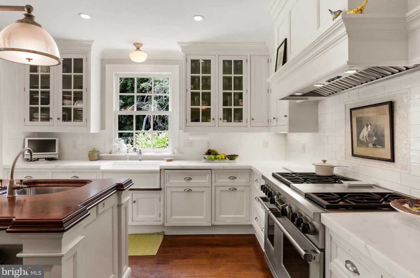 840 Golfview Rd, Moorestown NJ 08057-2024 exterior