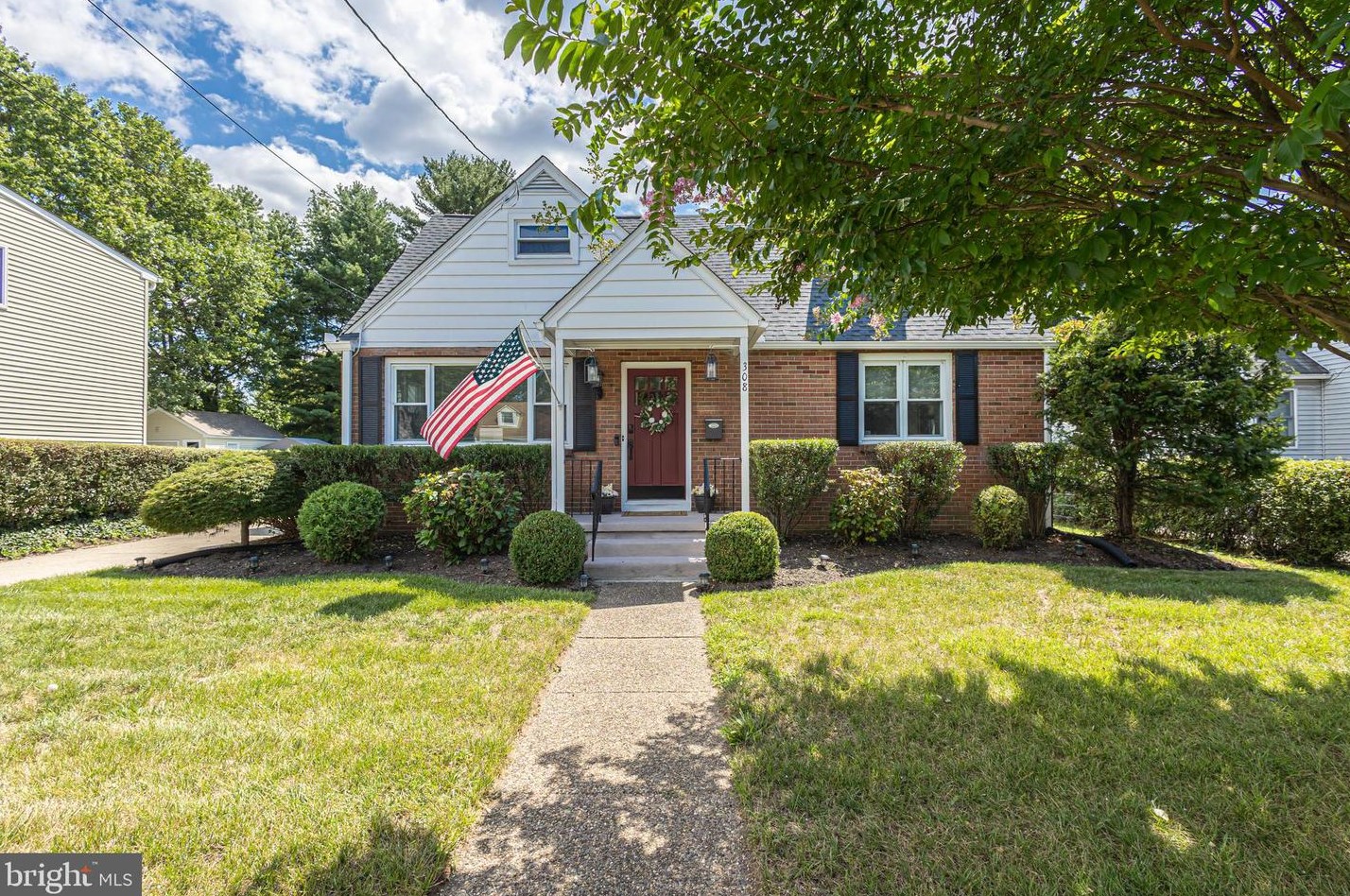 308 Van Sant Dr, Palmyra, NJ 08065