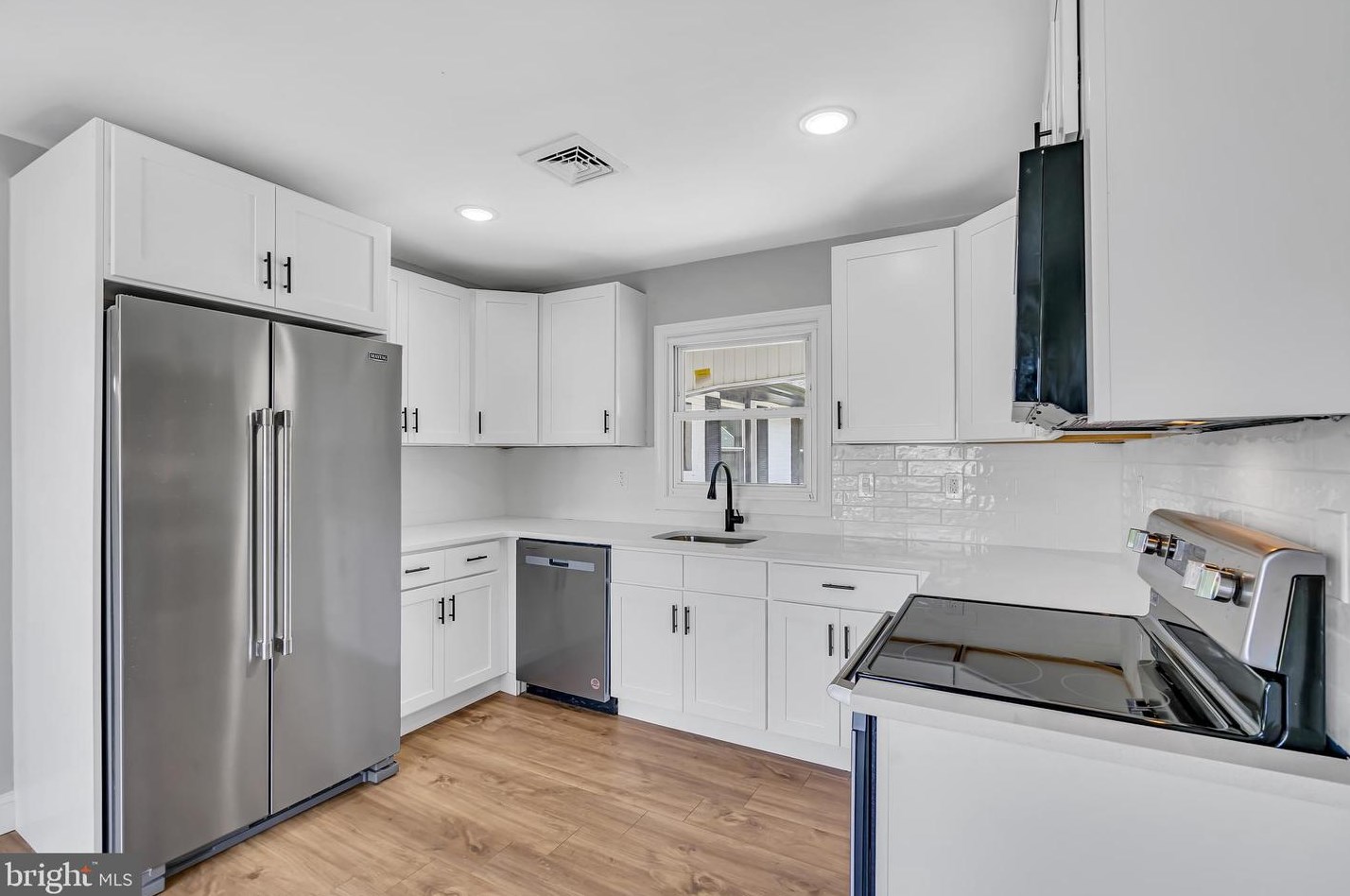 205 Pageant Ln, Willingboro, NJ 08046
