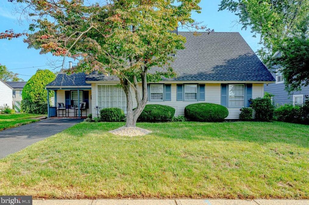 37 Palfrey Ln, Willingboro, NJ 08046