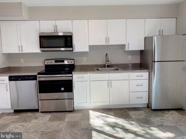 7 Farragut Ct, Willingboro, NJ 08046