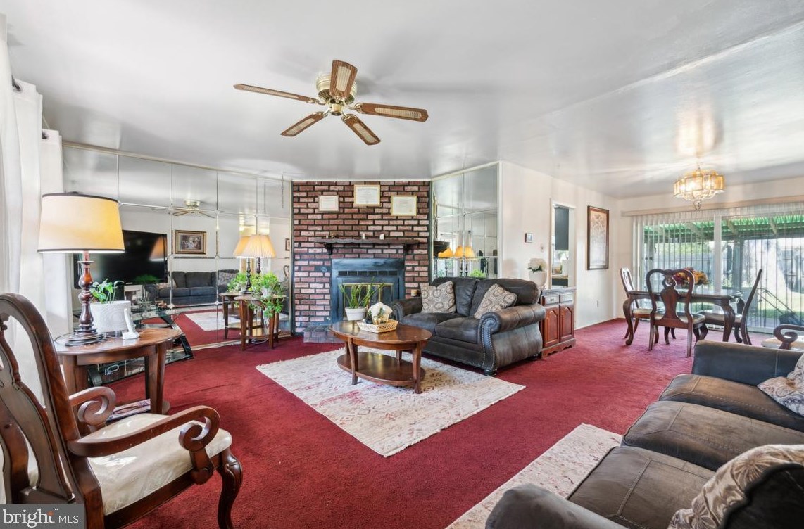 16 Elmire Ln, Willingboro, NJ 08046