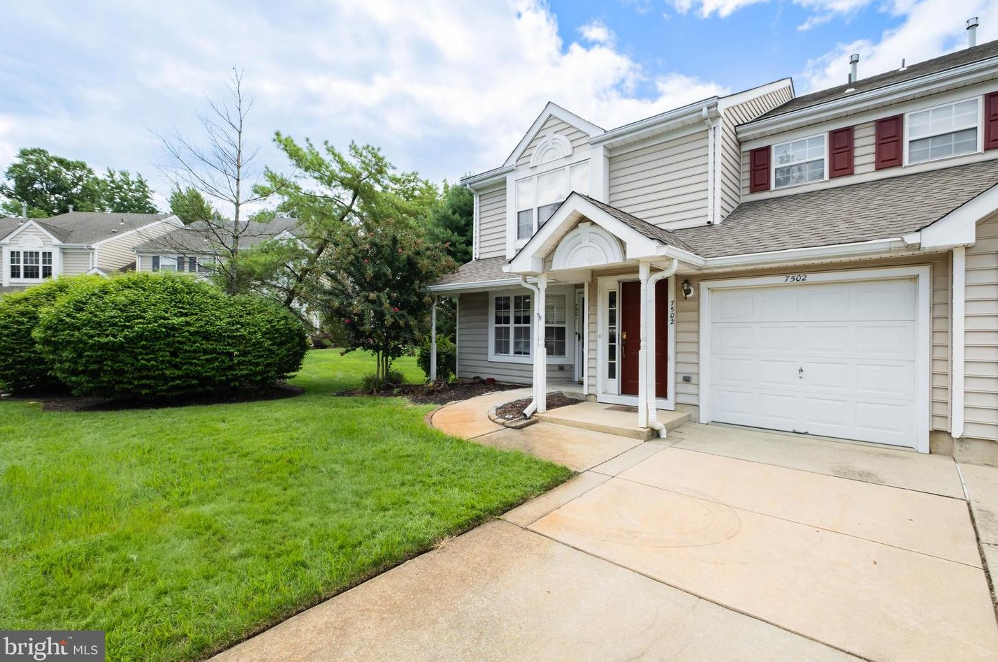 7502 Normandy Dr, Mount Laurel, NJ 08054
