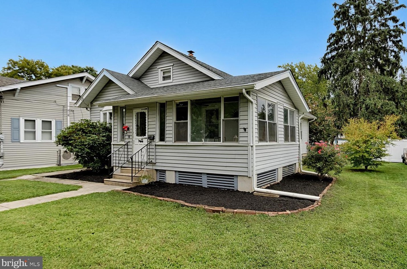 104 Pear St, Palmyra, NJ 08065