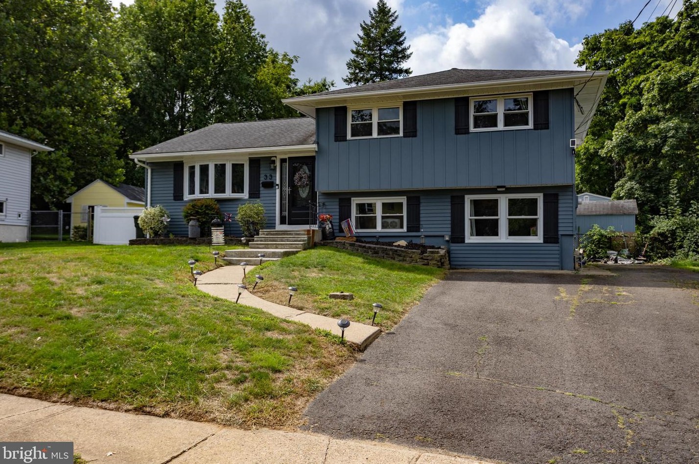 33 Hinkle Dr, Chesterfield, NJ 08505