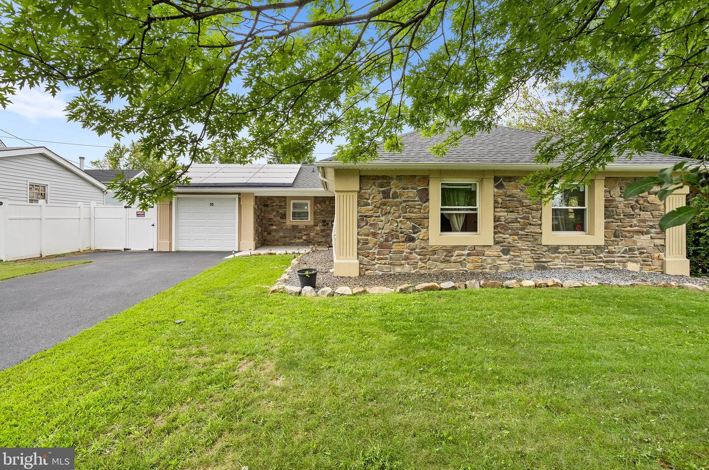 55 Melbourne Ln, Willingboro, NJ 08046