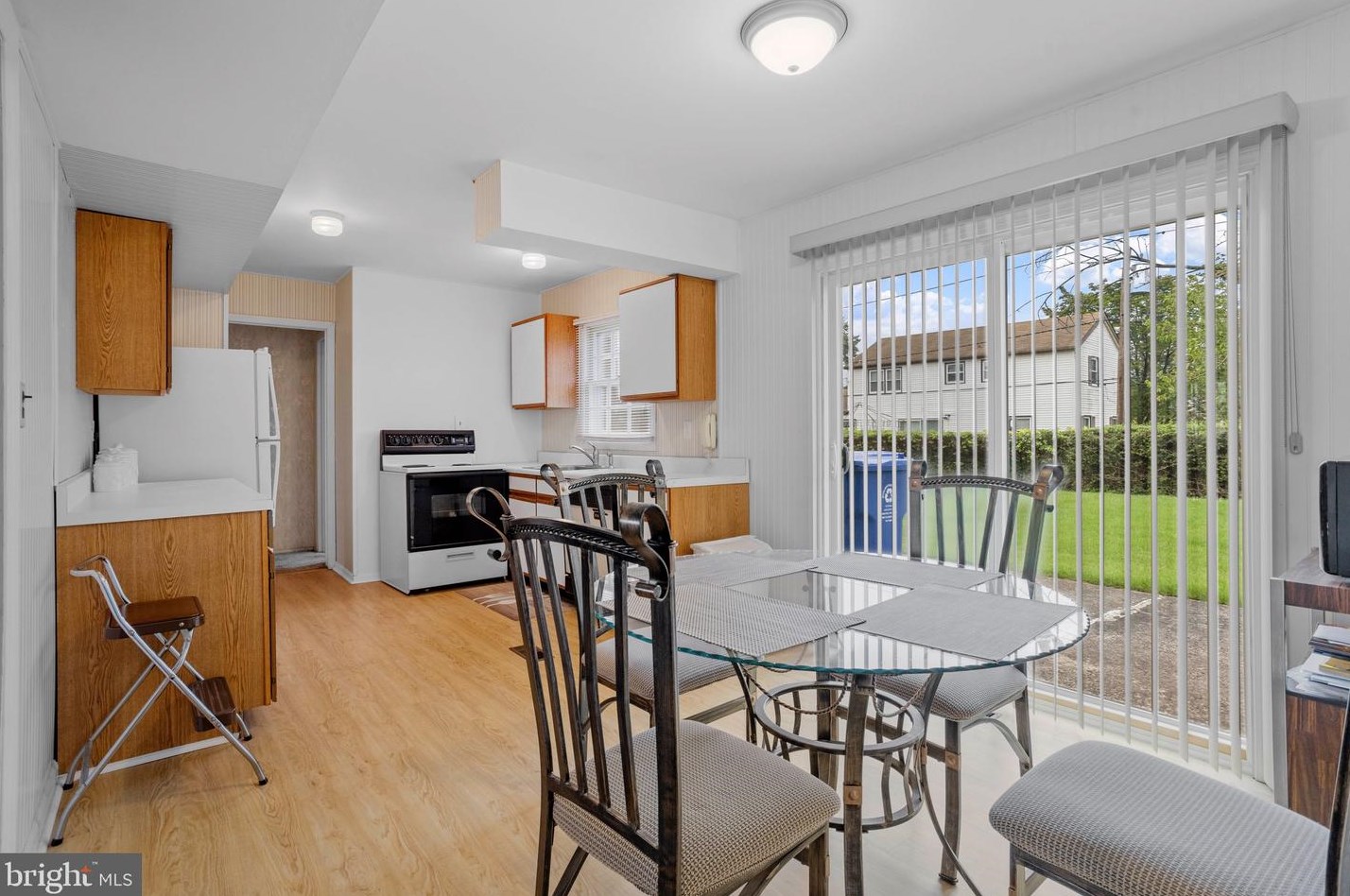 21 Hepburn Ln, Willingboro, NJ 08046