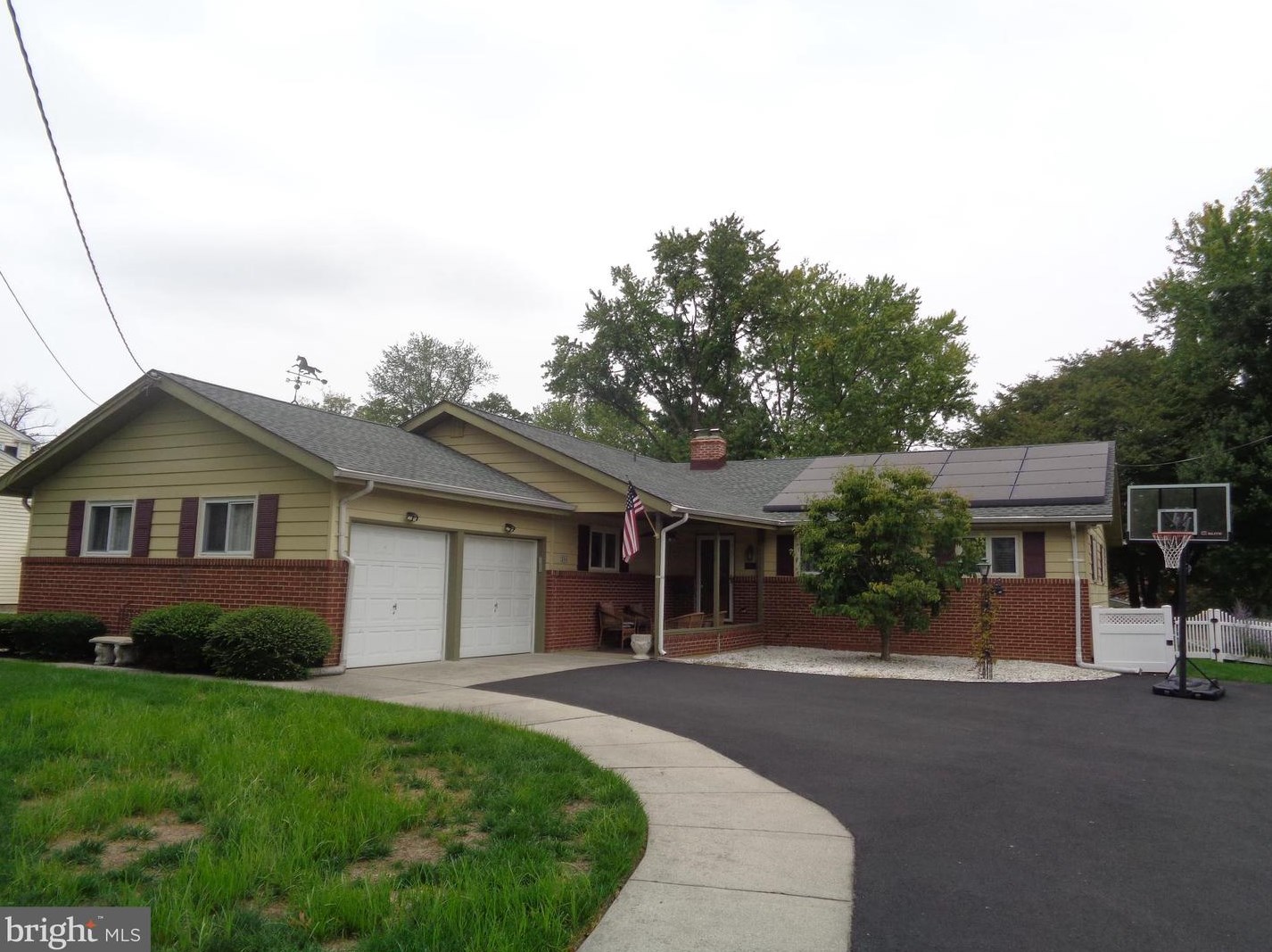 231 Winding Ln, Riverton, NJ 08077