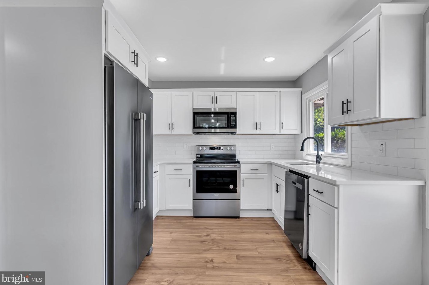 31 Poplar Ln, Willingboro, NJ 08046