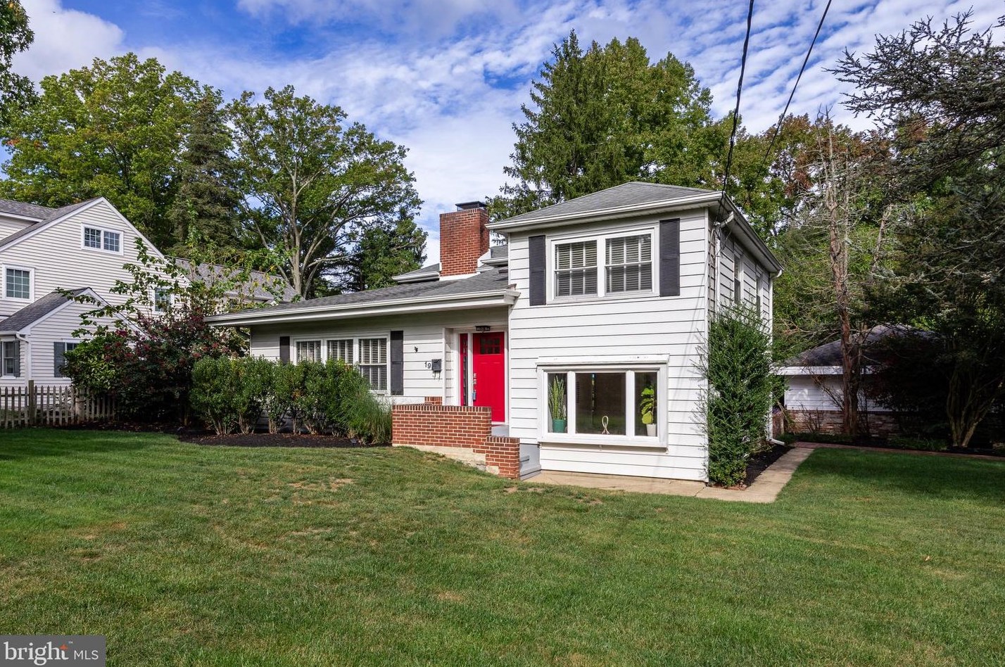 19 E Maple Ave, Moorestown, NJ 08057