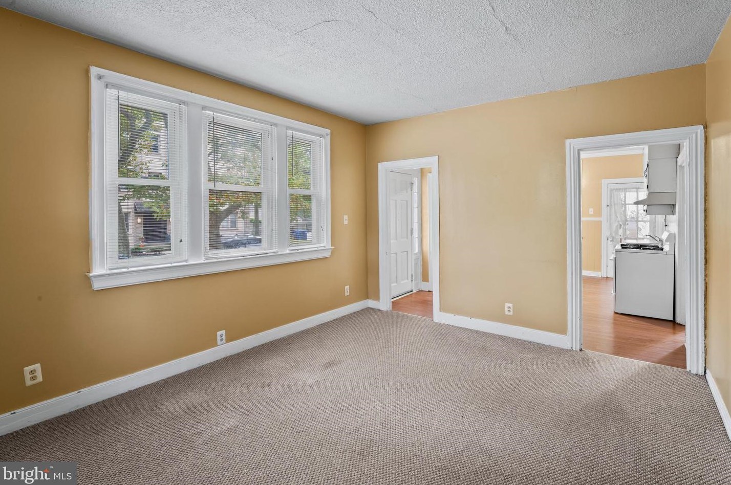 739 Cinnaminson Ave, Palmyra NJ 08065-1820 exterior