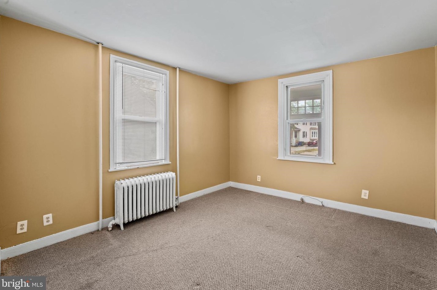 739 Cinnaminson Ave, Palmyra NJ 08065-1820 exterior