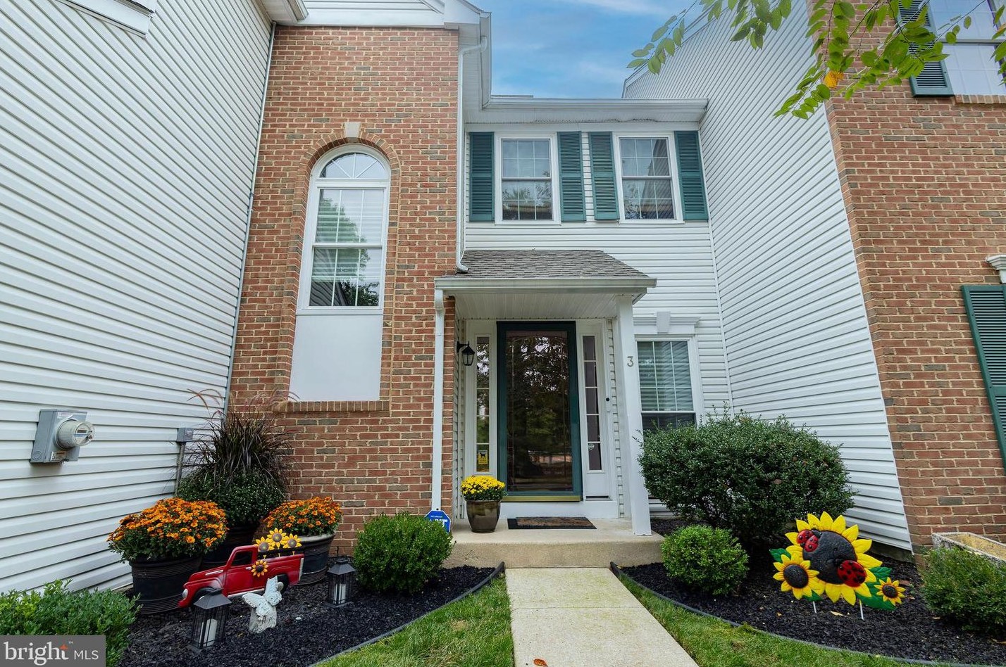 3 Coventry Ct, Chesterfield, NJ 08505