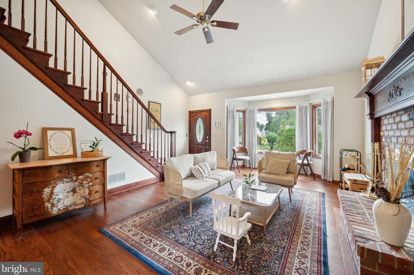 17 Yorktown Rd, Chesterfield, NJ 08505