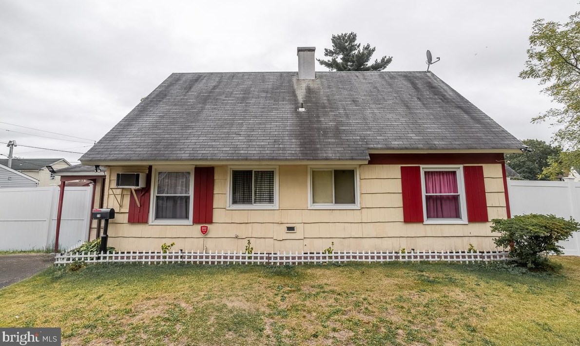 10 Spiralwood Ln, Willingboro, NJ 08046-2031