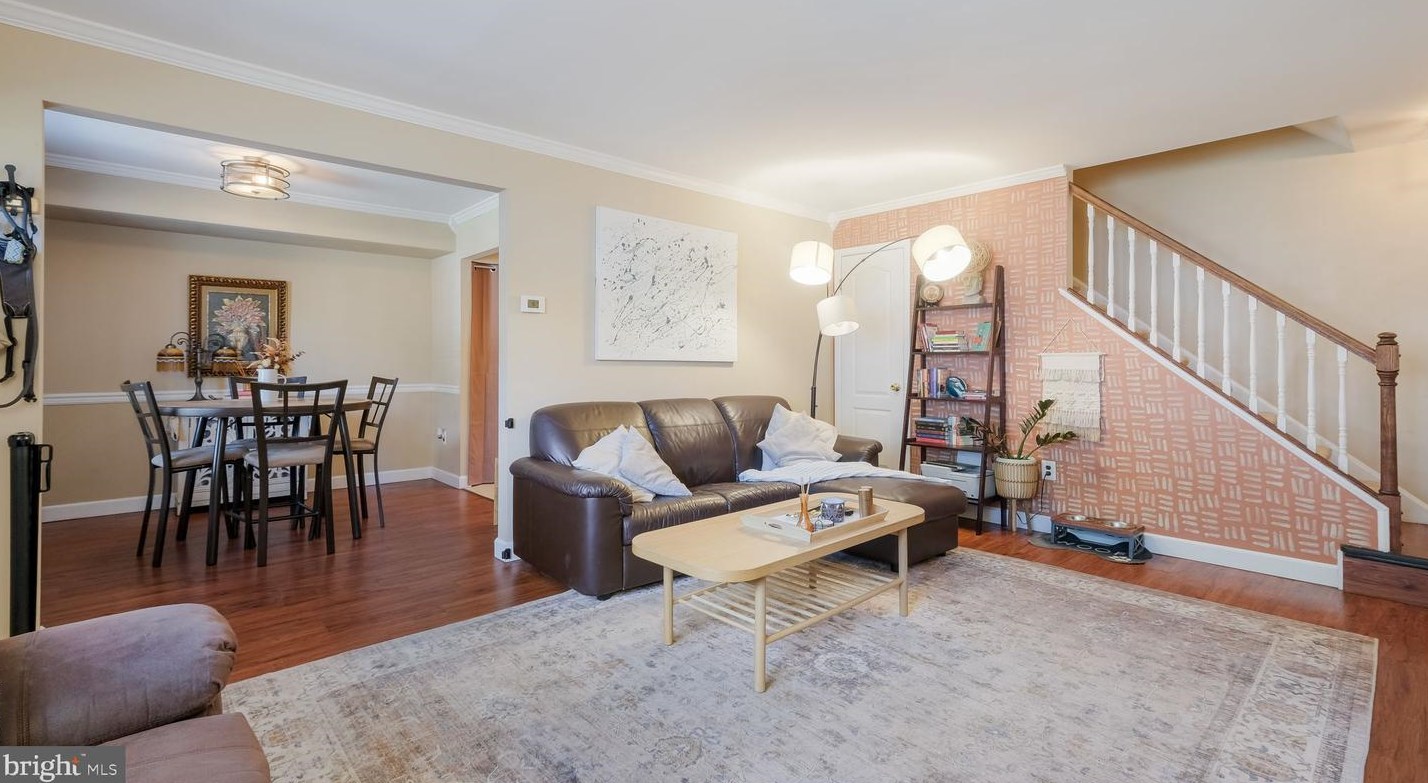 2070 Harbour Dr, Palmyra NJ 08065-2223 exterior