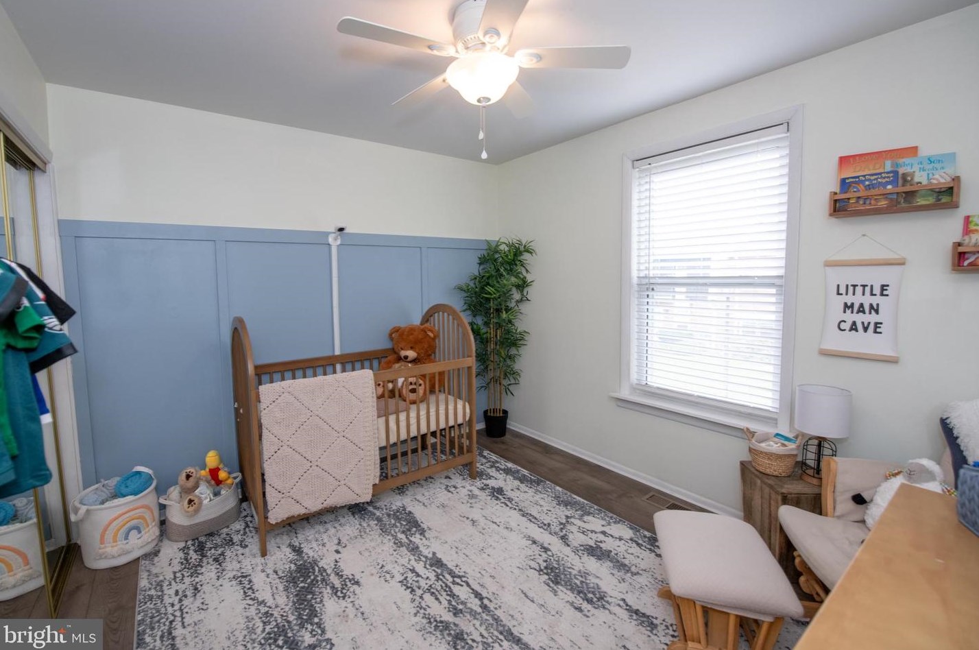 1062 Harbour Dr, Palmyra NJ  08065-1211 exterior