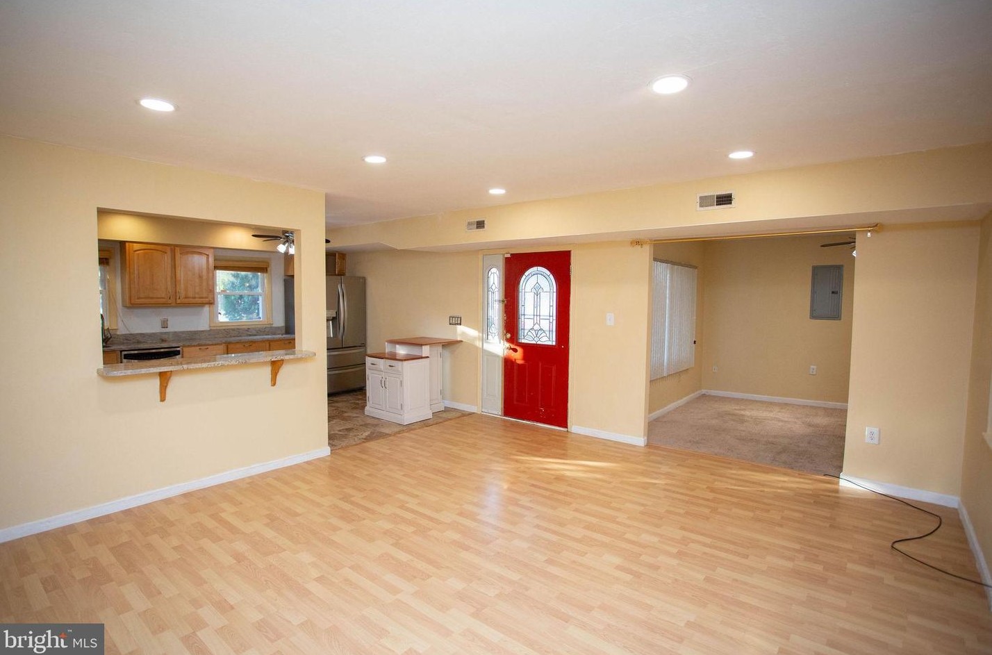 94 Bayberry Ln, Willingboro, NJ 08046