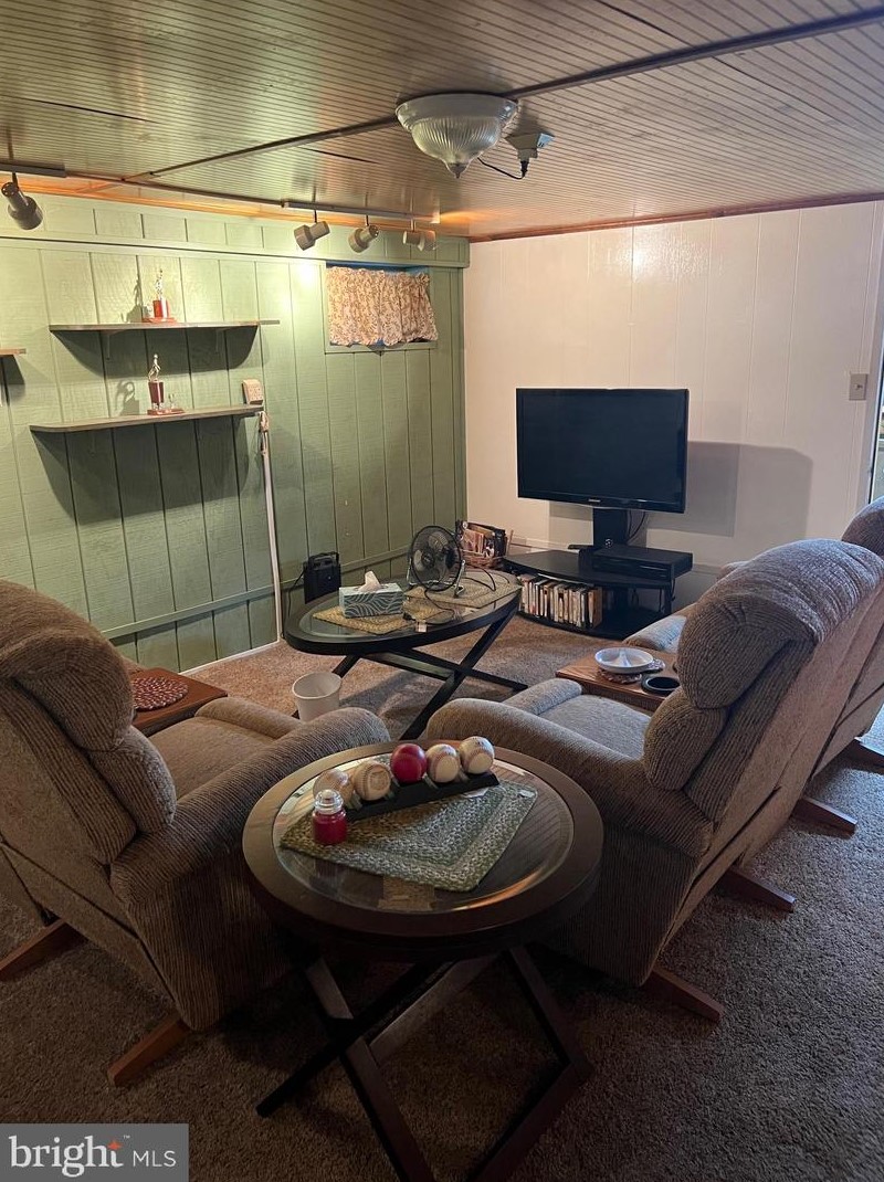 608 Lincoln Ave, Palmyra NJ 08065-2007 exterior