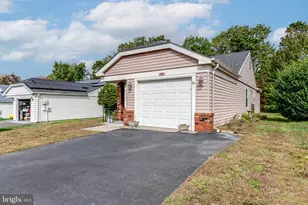 69 Buckingham Dr, Southampton, NJ 08088 - Photo 4