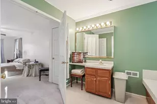 20 Old Republic Ln, Marlton, NJ 08053 - Photo 18