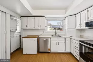 384 Wildrose St, Browns Mills, NJ 08015 - Photo 12