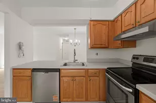 330 Delancey Pl, Mount Laurel, NJ 08054 - Photo 10