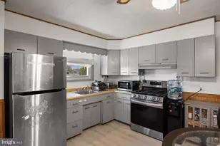 10 Laclede Dr, Burlington, NJ 08016 - Photo 8