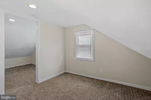312 York St, Burlington, NJ 08016 - Photo 2