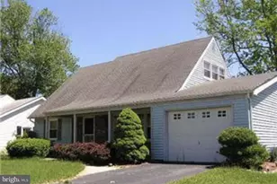 15 Gaylord Cir, Willingboro, NJ 08046 - Photo 1