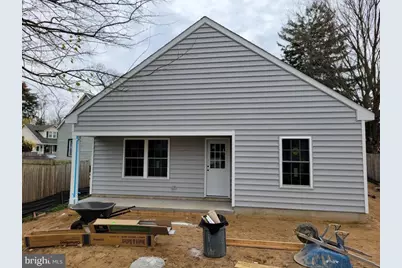 48 Pine Street, Beverly, NJ 08010 - Photo 2