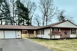 36 Eden Rock Ln, Willingboro, NJ 08046 - Photo 2