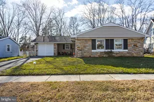 77 Harrington Cir, Willingboro, NJ 08046 - Photo 2