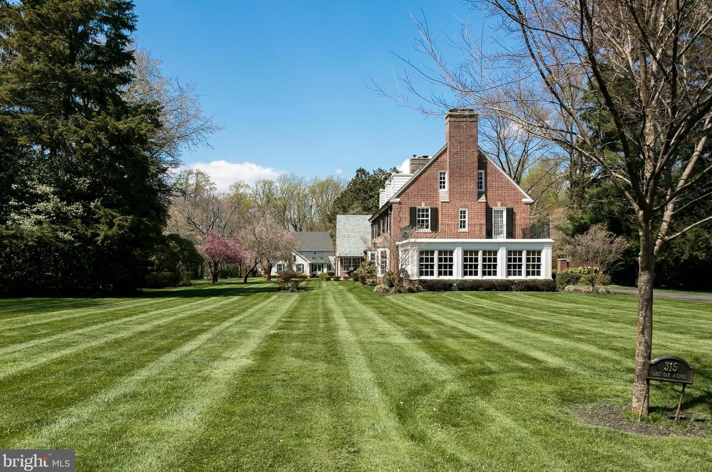 315 E Oak Ave, Moorestown, NJ 08057