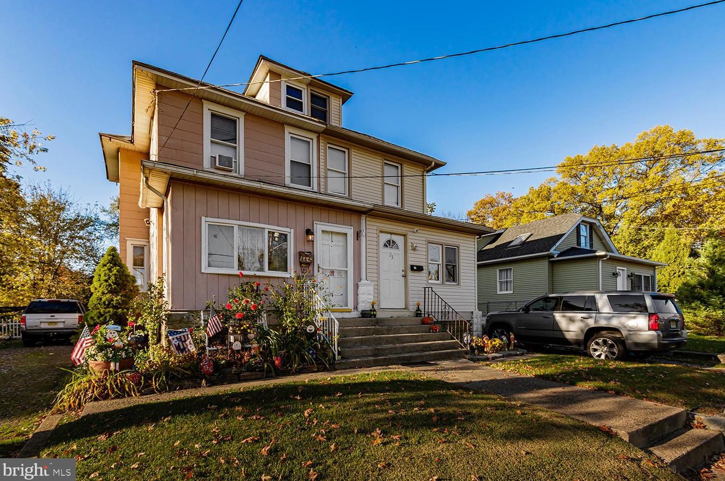23 New Albany Rd, Moorestown, NJ 08057-1044