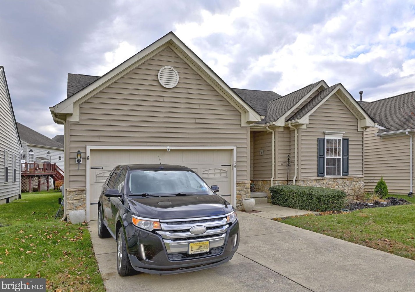 10 Hearthstone Blvd, Pemberton, NJ 08068-1561