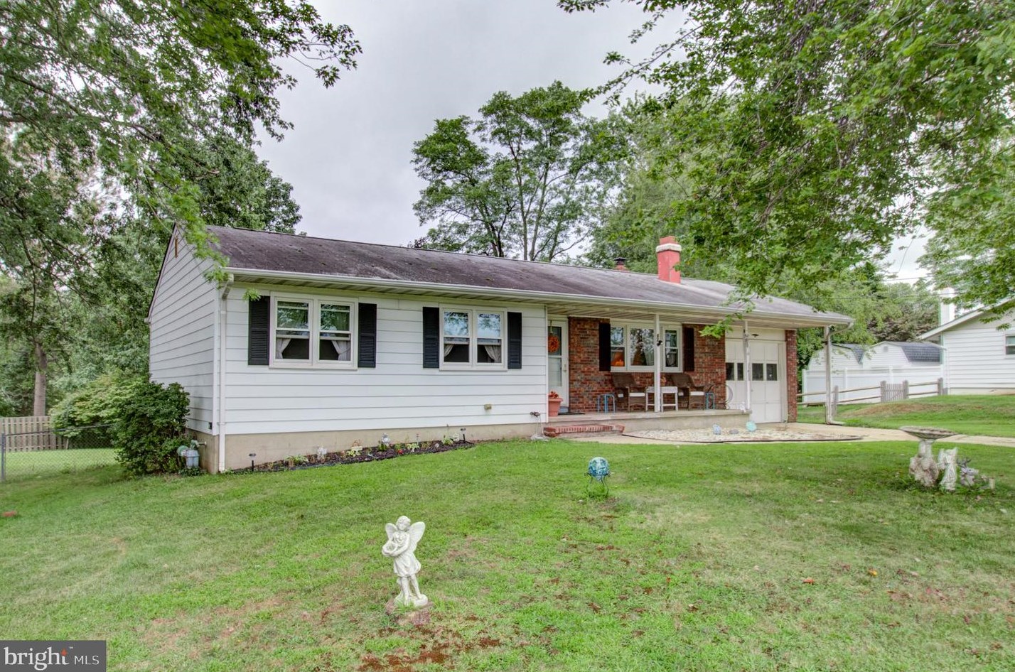 63 Bordentown Crosswicks Rd, Chesterfield, NJ 08515-9709