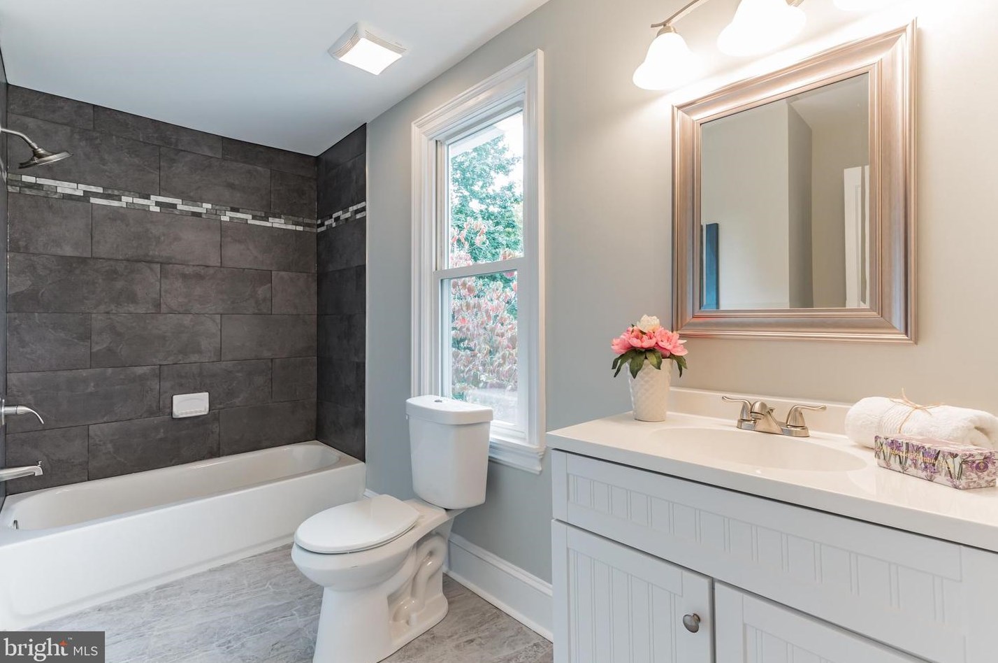 10 Central Ave, Moorestown NJ 08057-3639 exterior