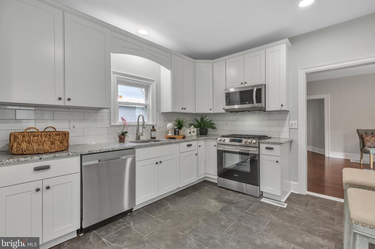 10 Central Ave, Moorestown NJ 08057-3639 exterior