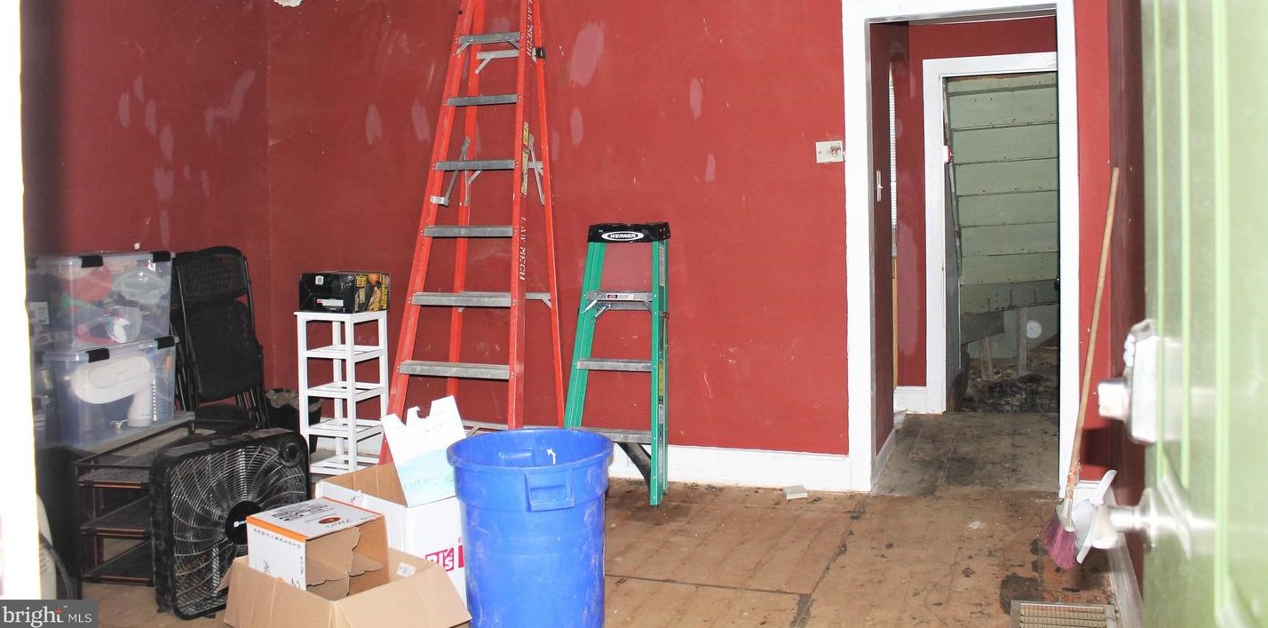 34 2 St, Moorestown NJ 08057-3304 exterior