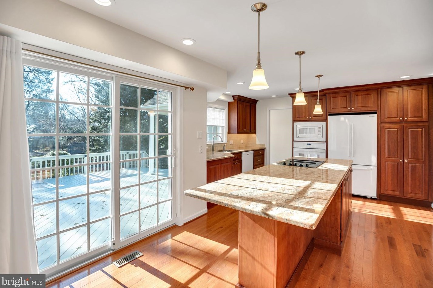 204 Chestnut St, Moorestown NJ 08057-3601 exterior