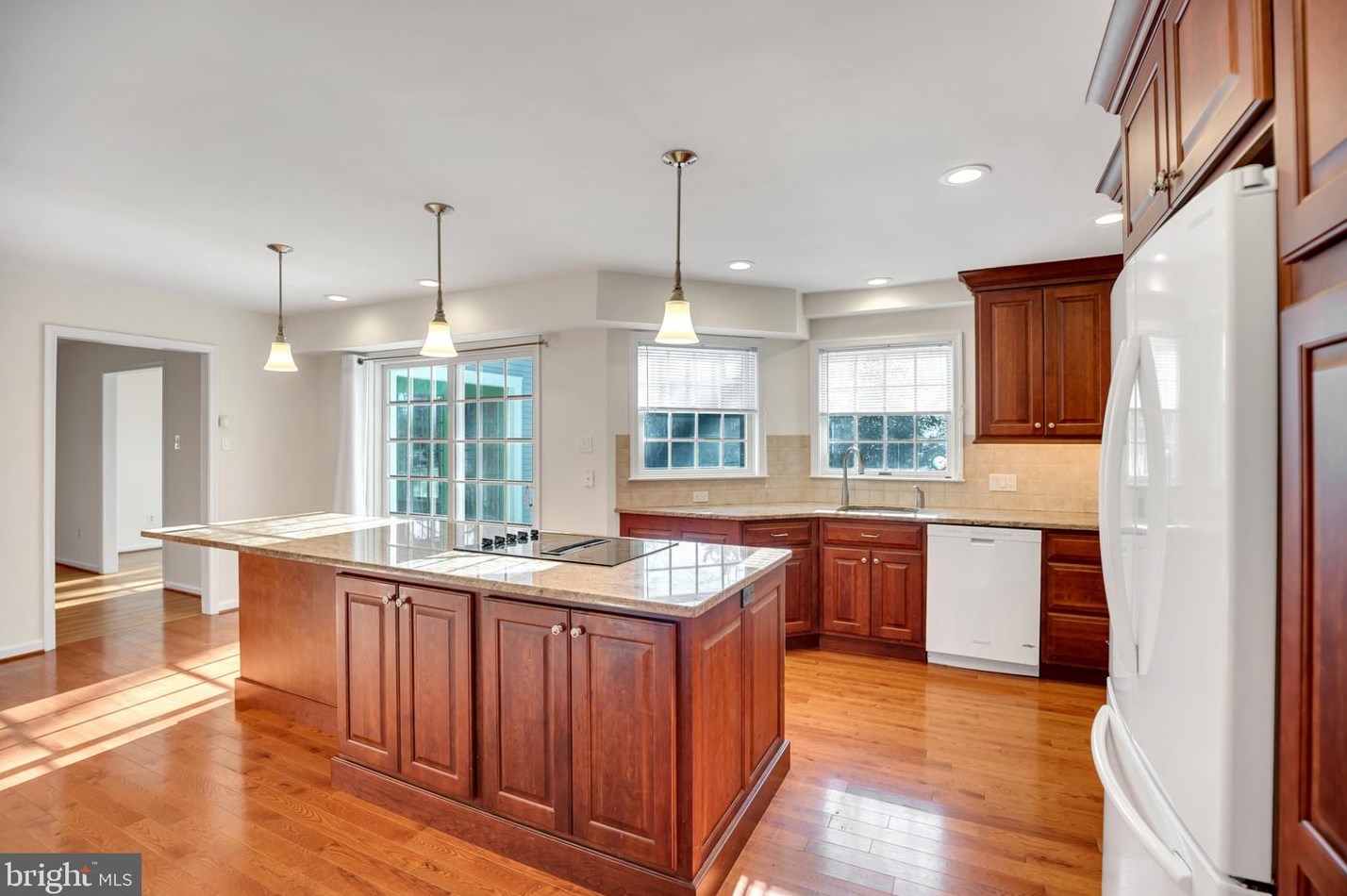 204 Chestnut St, Moorestown NJ 08057-3601 exterior