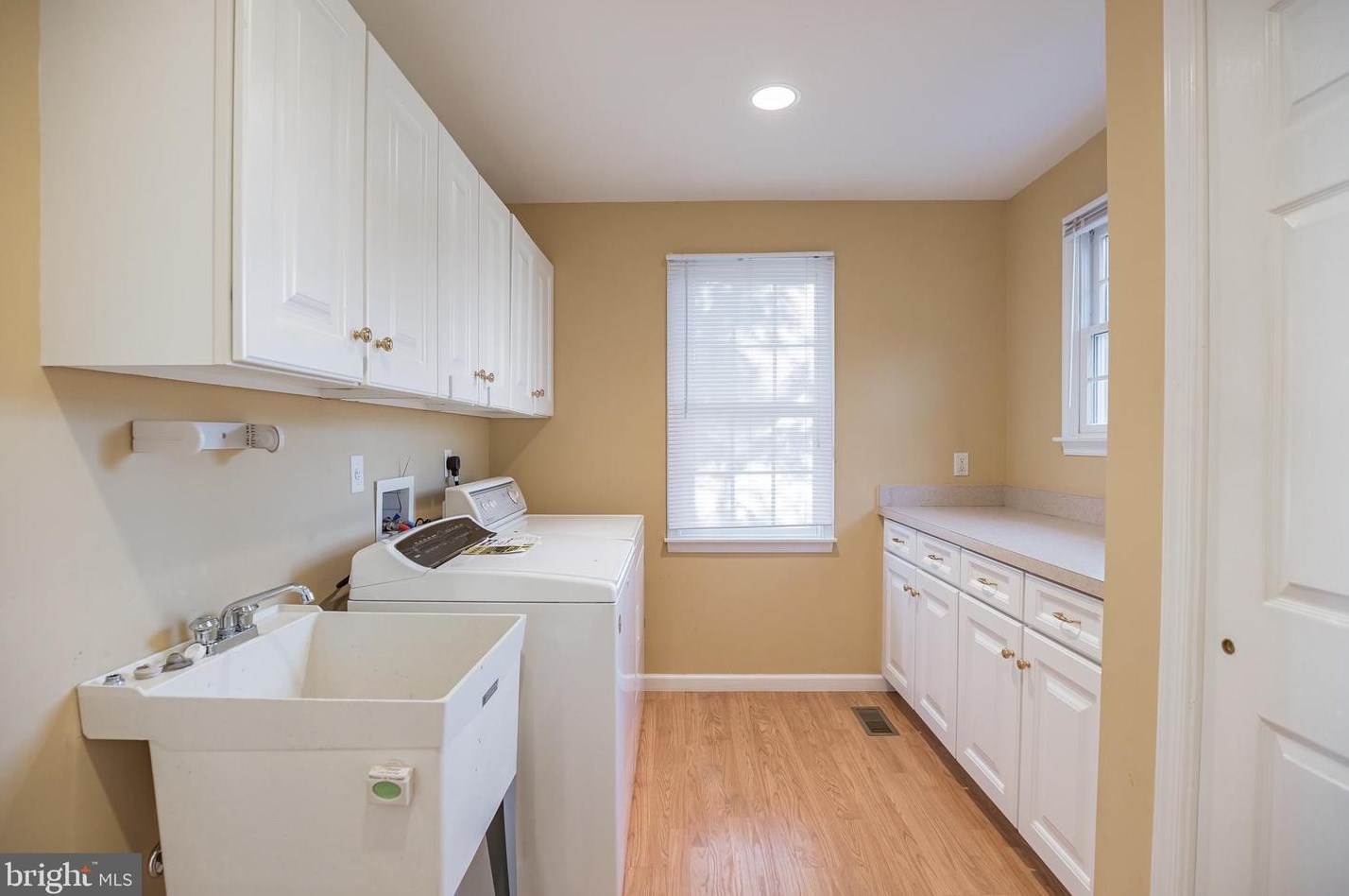 204 Chestnut St, Moorestown NJ 08057-3601 exterior