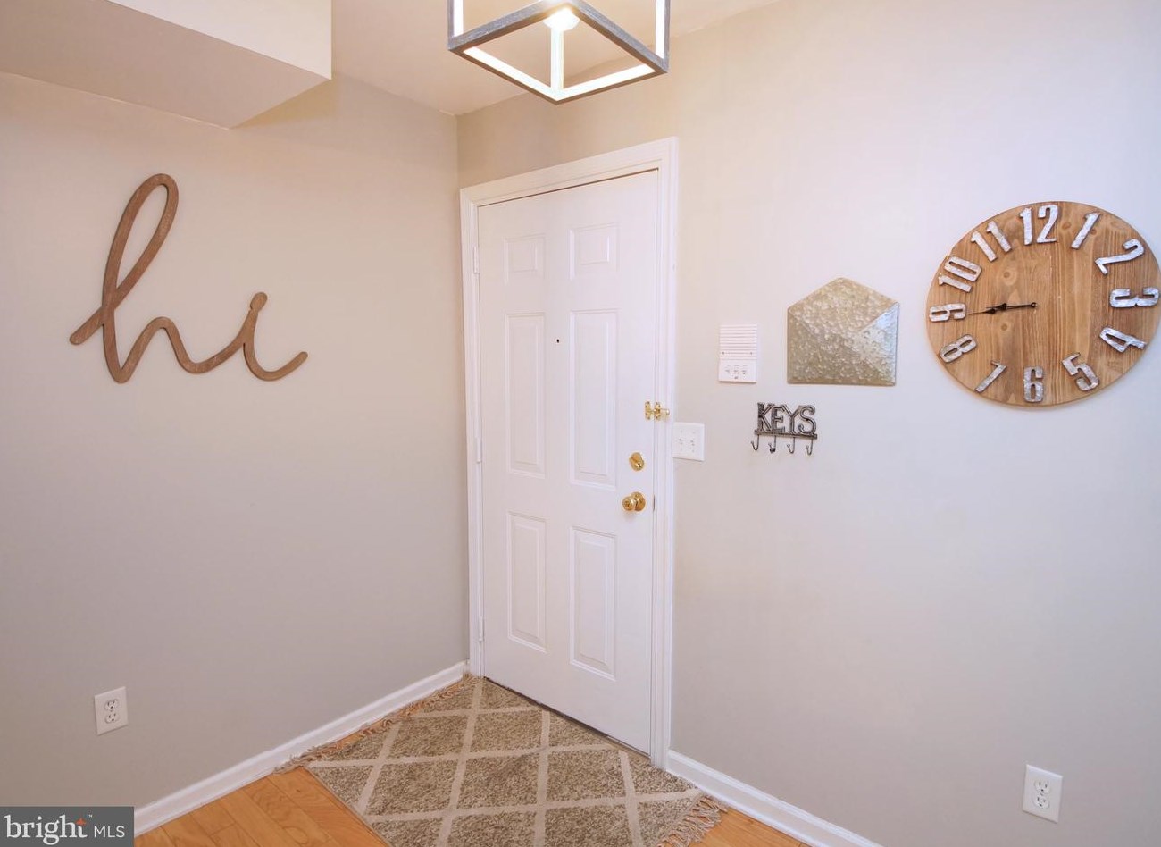 70 Park St, Chesterfield, NJ 08505-1375